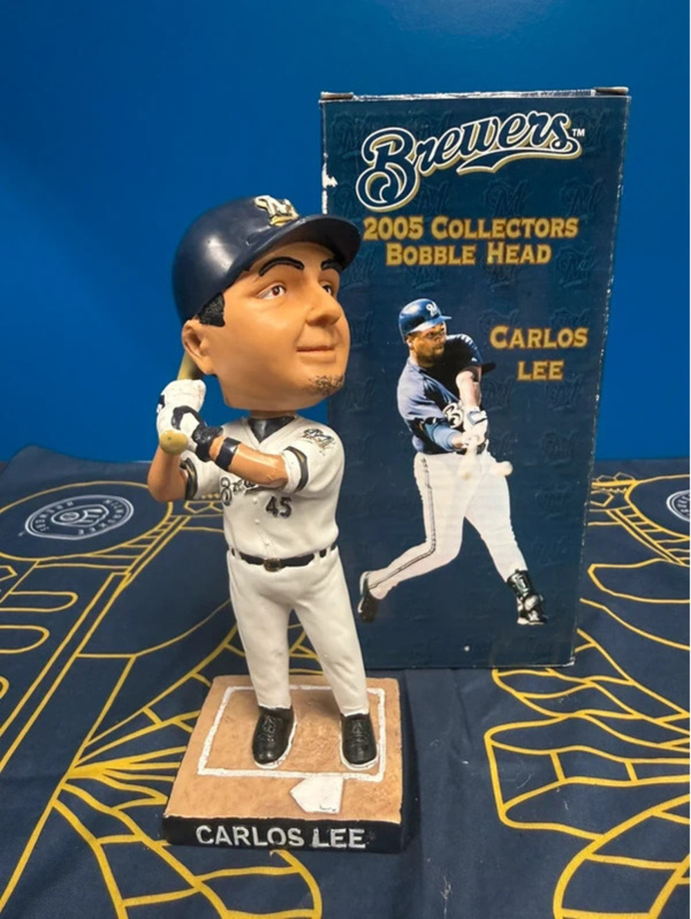 Milwaukee Brewers Carlos Lee 2005 Collectors Bobblehead SGA w/ Box – Excellent